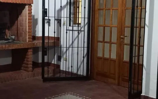 Casa en Artigas al 400