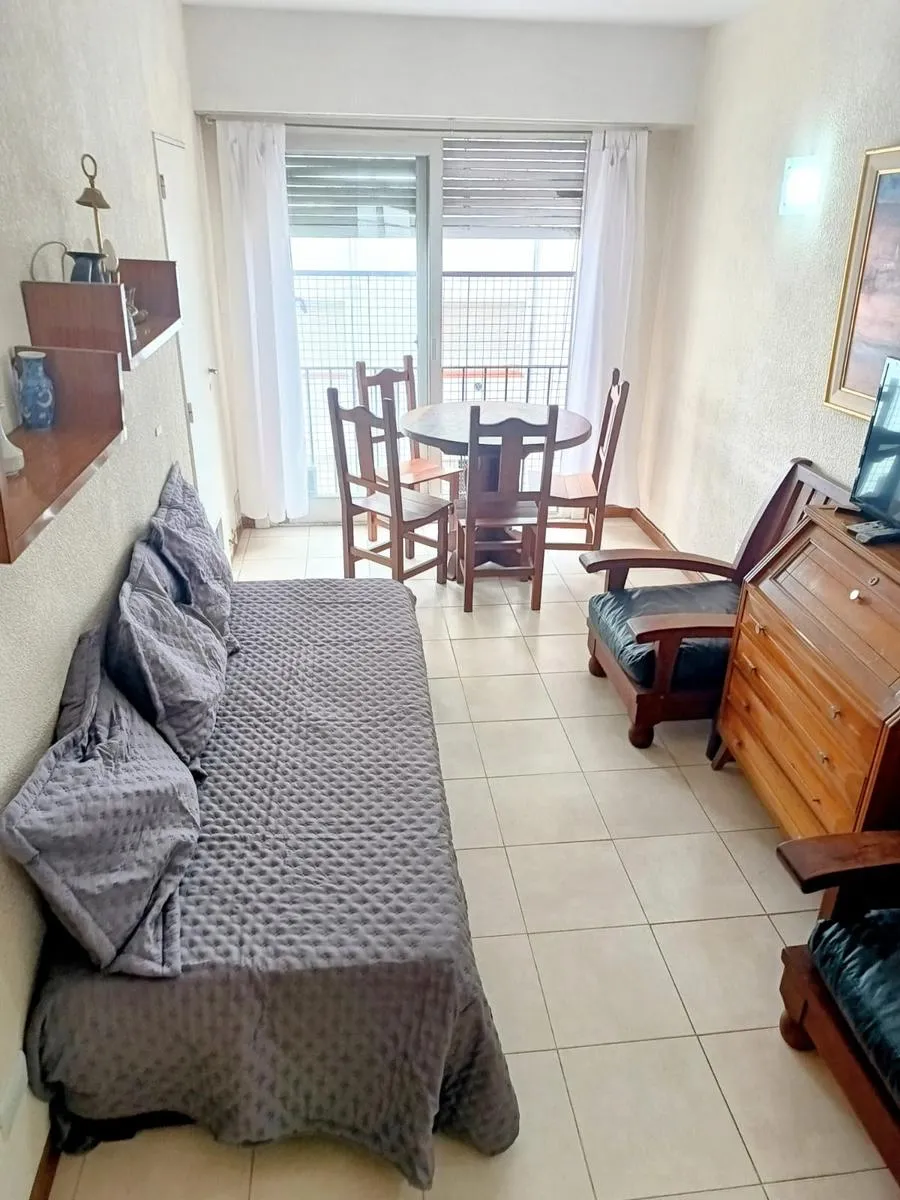 Departamento en AV COLON 2351