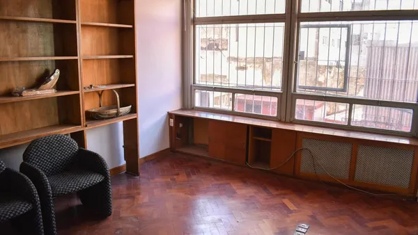 Oficina en Entre Ríos al 1000