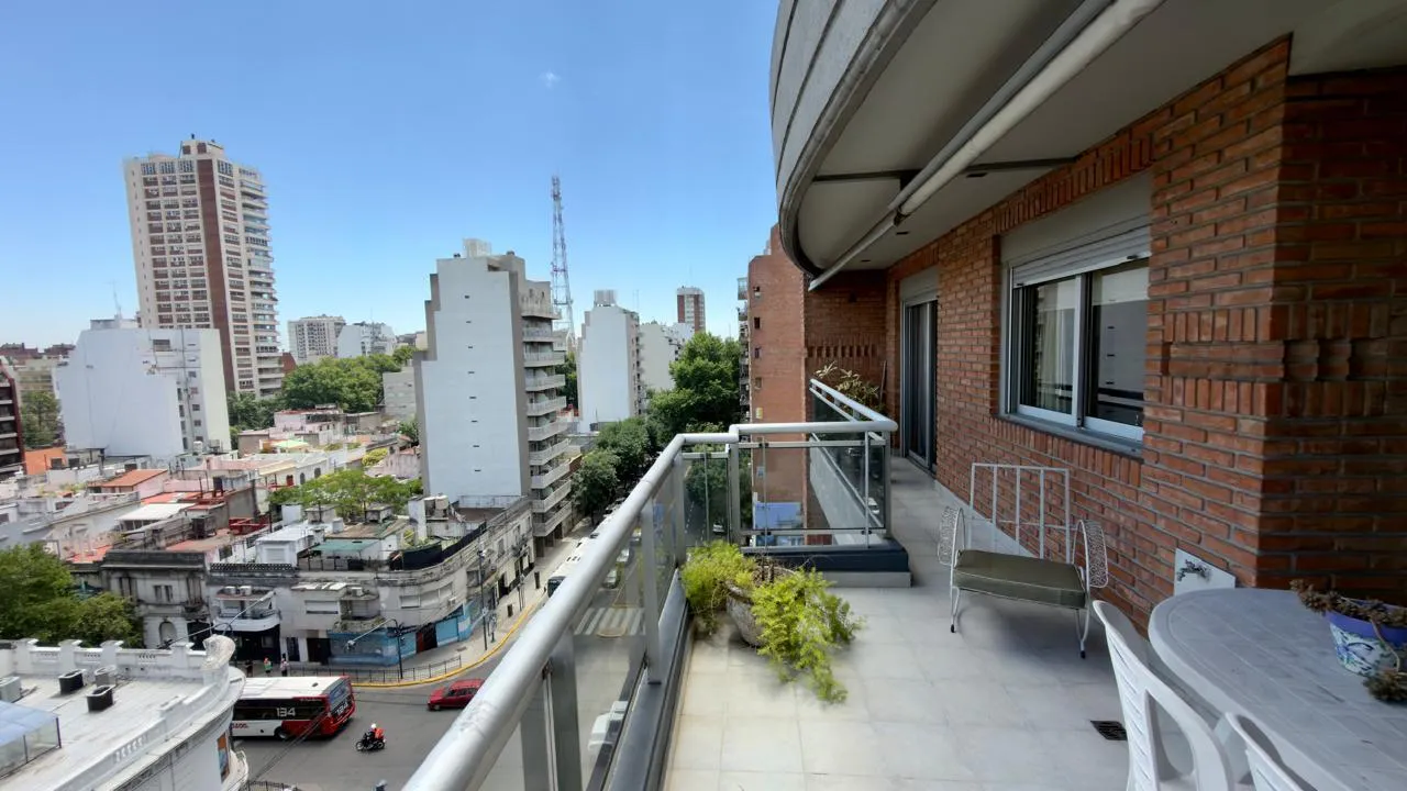 Departamento en Av Carabobo al 200