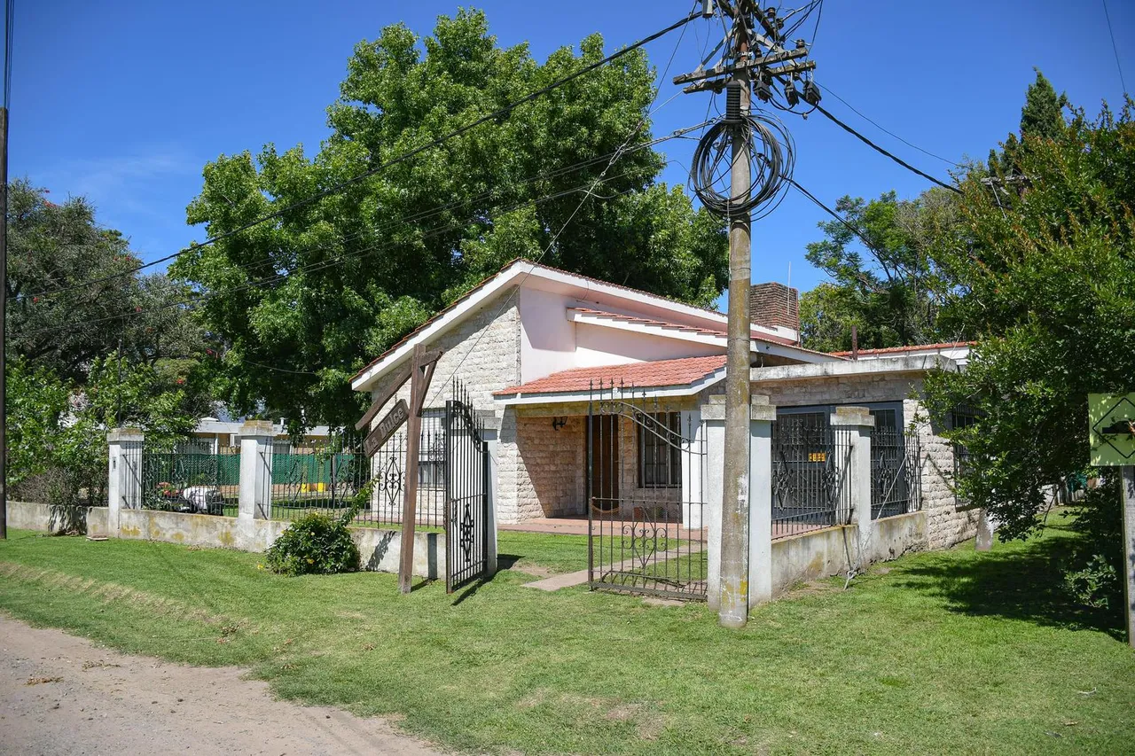 Casa en Colectora Ruta 18 y General Manuel Belgrano