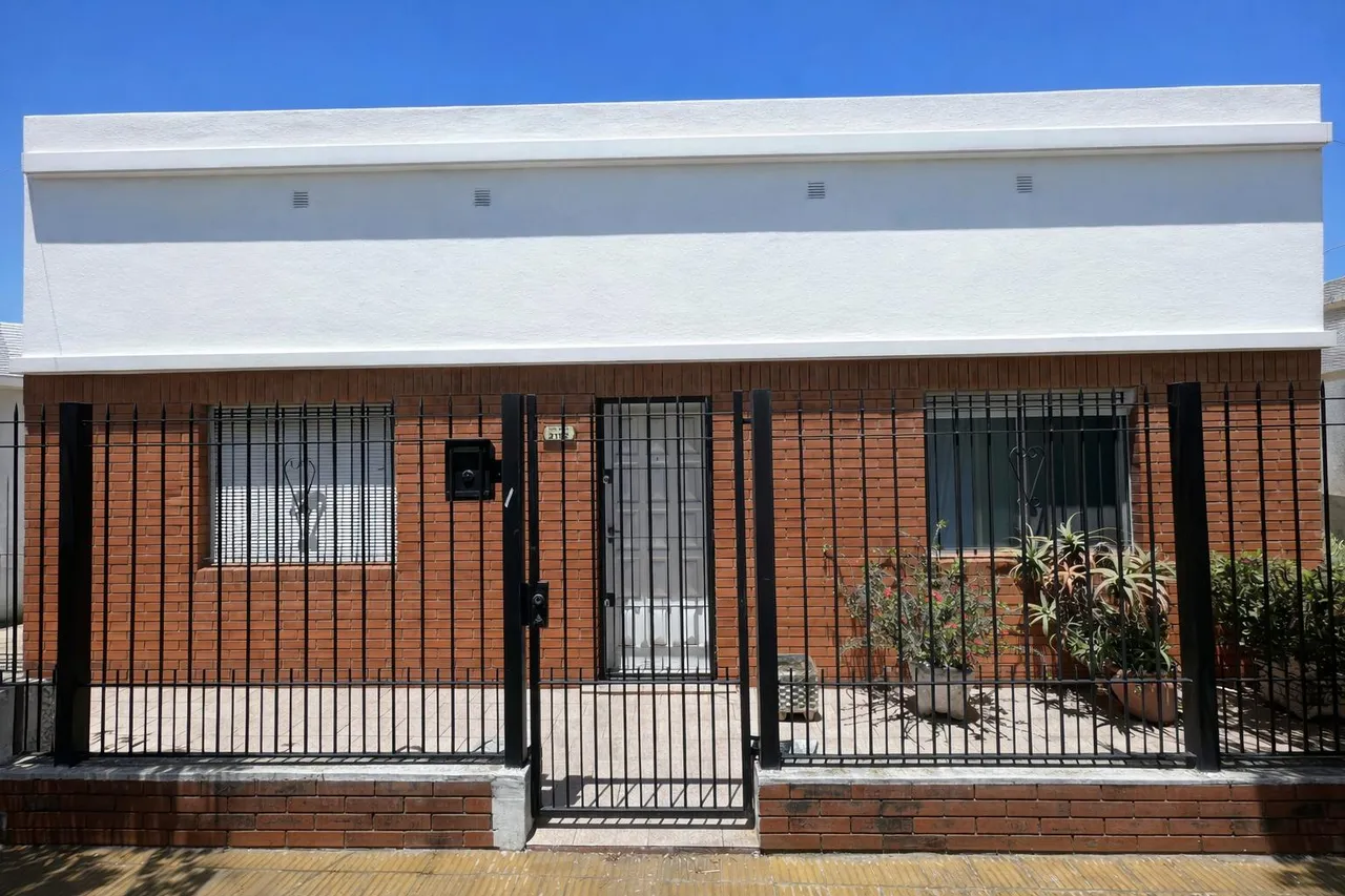 Casa en Las Heras al 2100