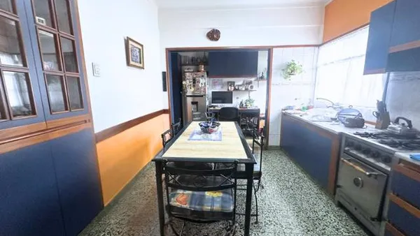 Local Comercial en Bynnon al 2200