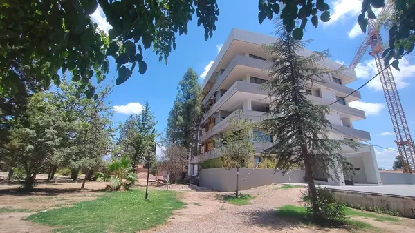 Departamento en Gabrielli y Sarmiento