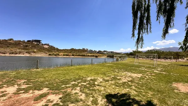 Terreno en Barrio Aguaribay Sierras y Lagunas - Lujan de Cuyo