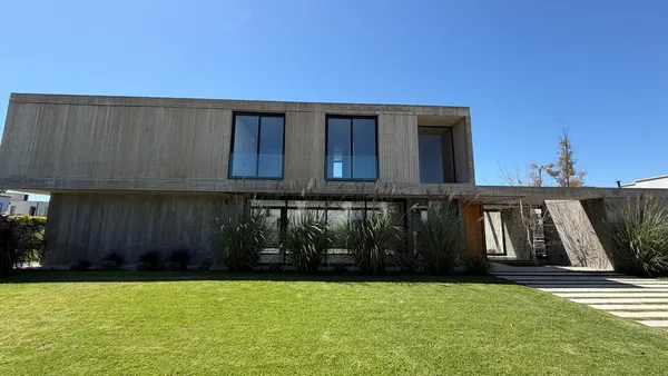 Casa en Flaubert al 700