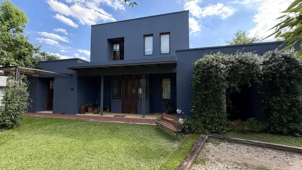 Casa en Flaubert al 1300