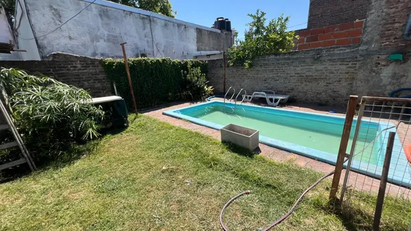 Casa en En venta Moreno casa 3 dormitorios pileta y jardín