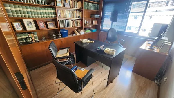 Oficina en Uruguay al 400