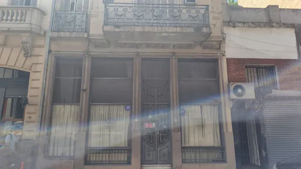 Casa en Piedras al 600