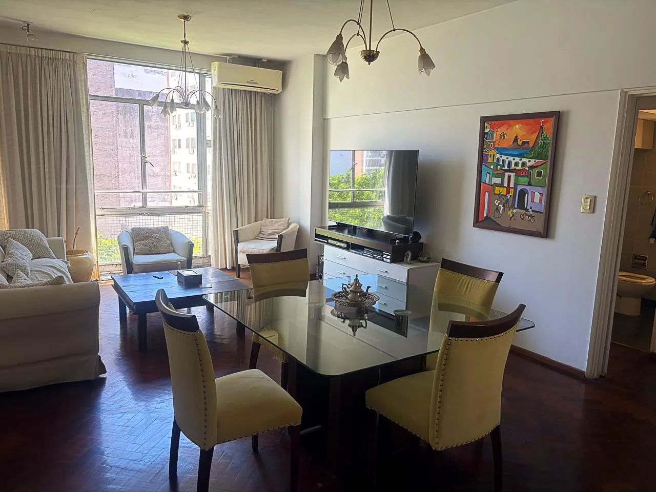 Departamento en Sarmiento y 3 de Febrero