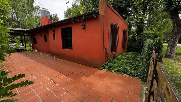 Casa en Los Acacios, Plomer, Las Heras