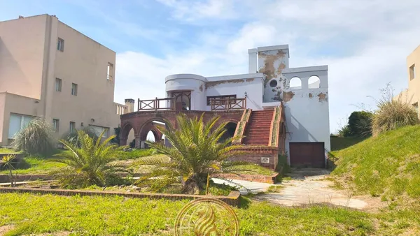 Casa en De las Burriquetas al 3500