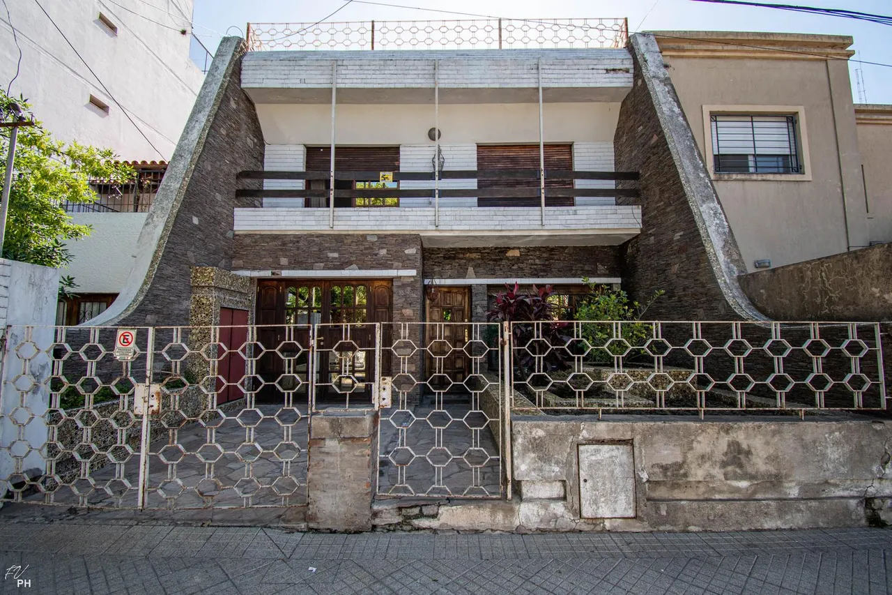 Casa en Oroño y Segui