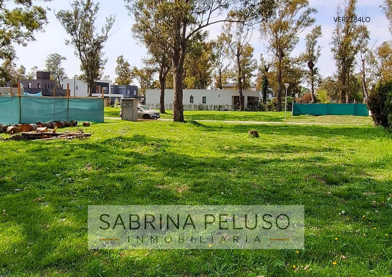 Terreno en Av. Gral. San Martín 9075