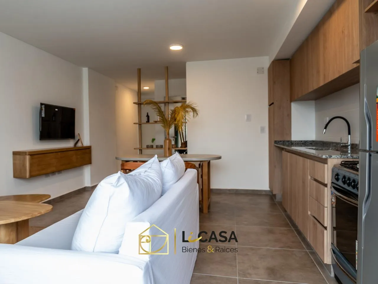 Local Comercial en BRAVA 3 - ARTURO M. BAS al 300 (LOCAL COMERCIAL)