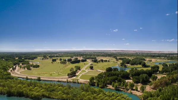 Terreno en Club de campo Los Canales