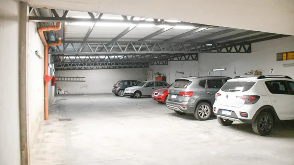 Cochera en Suipacha al 1300