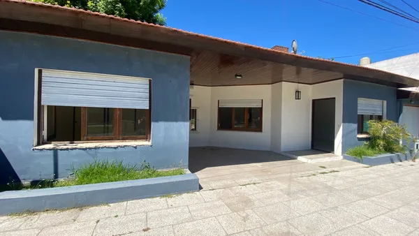 Casa en Pellegrini al 600