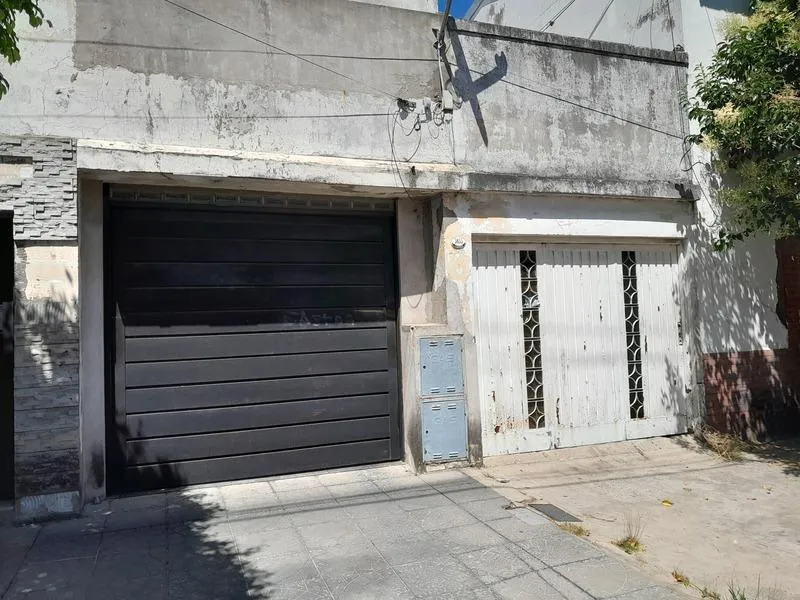 Casa en Larrea al 3600