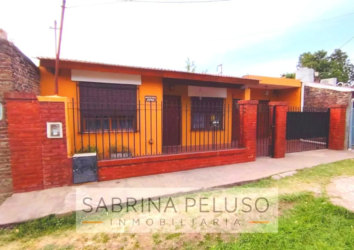 Casa en Santa Cruz al 2500