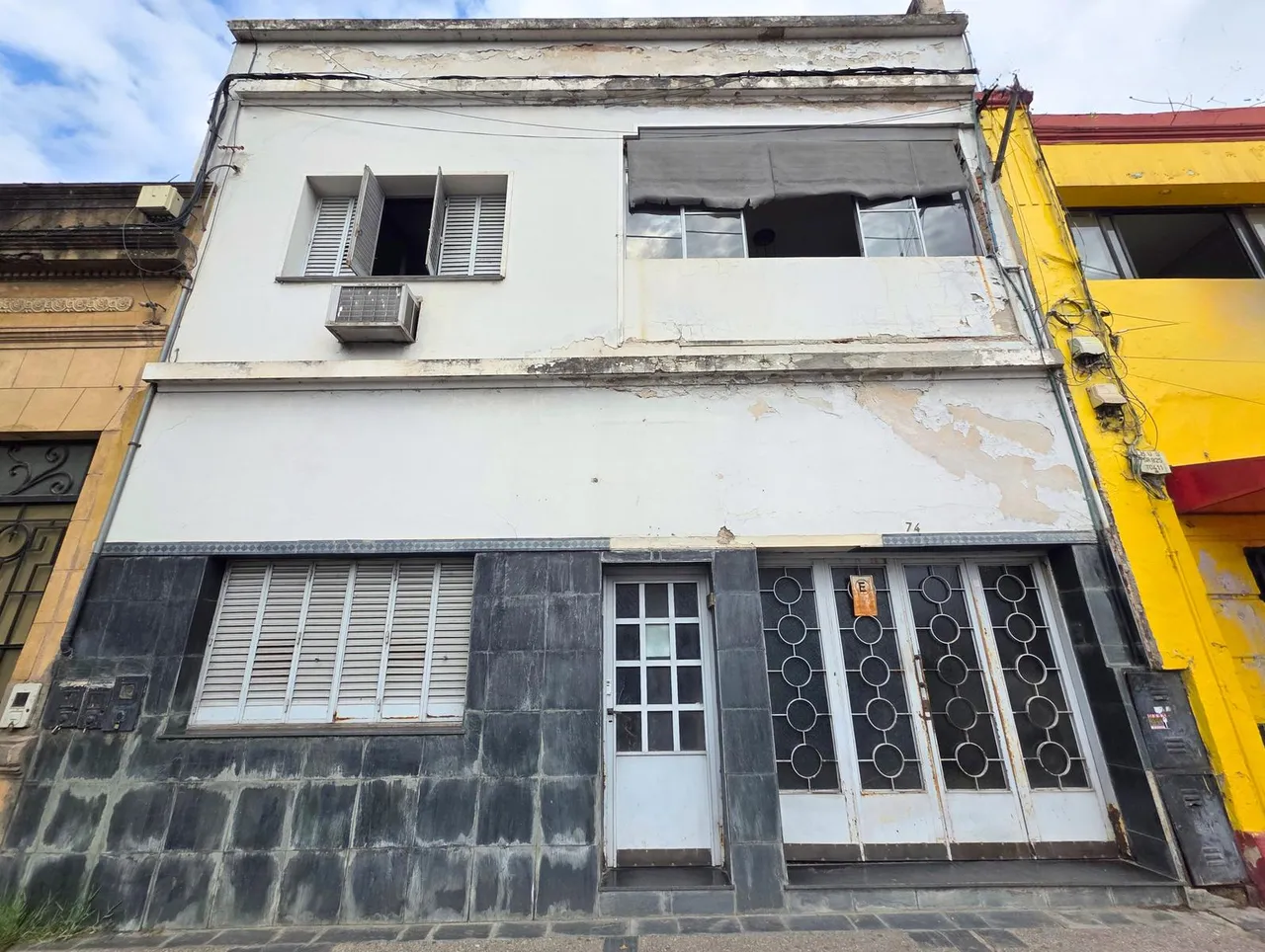Casa en Av. Mitre primera cuadra