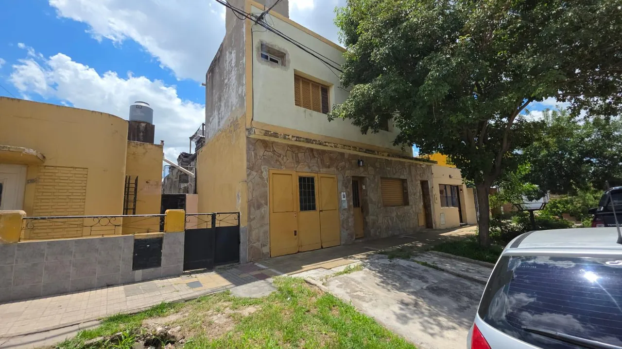 Casa en martin zapata al 1300