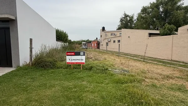 Terreno en Asisclo Mendez y Lavayen