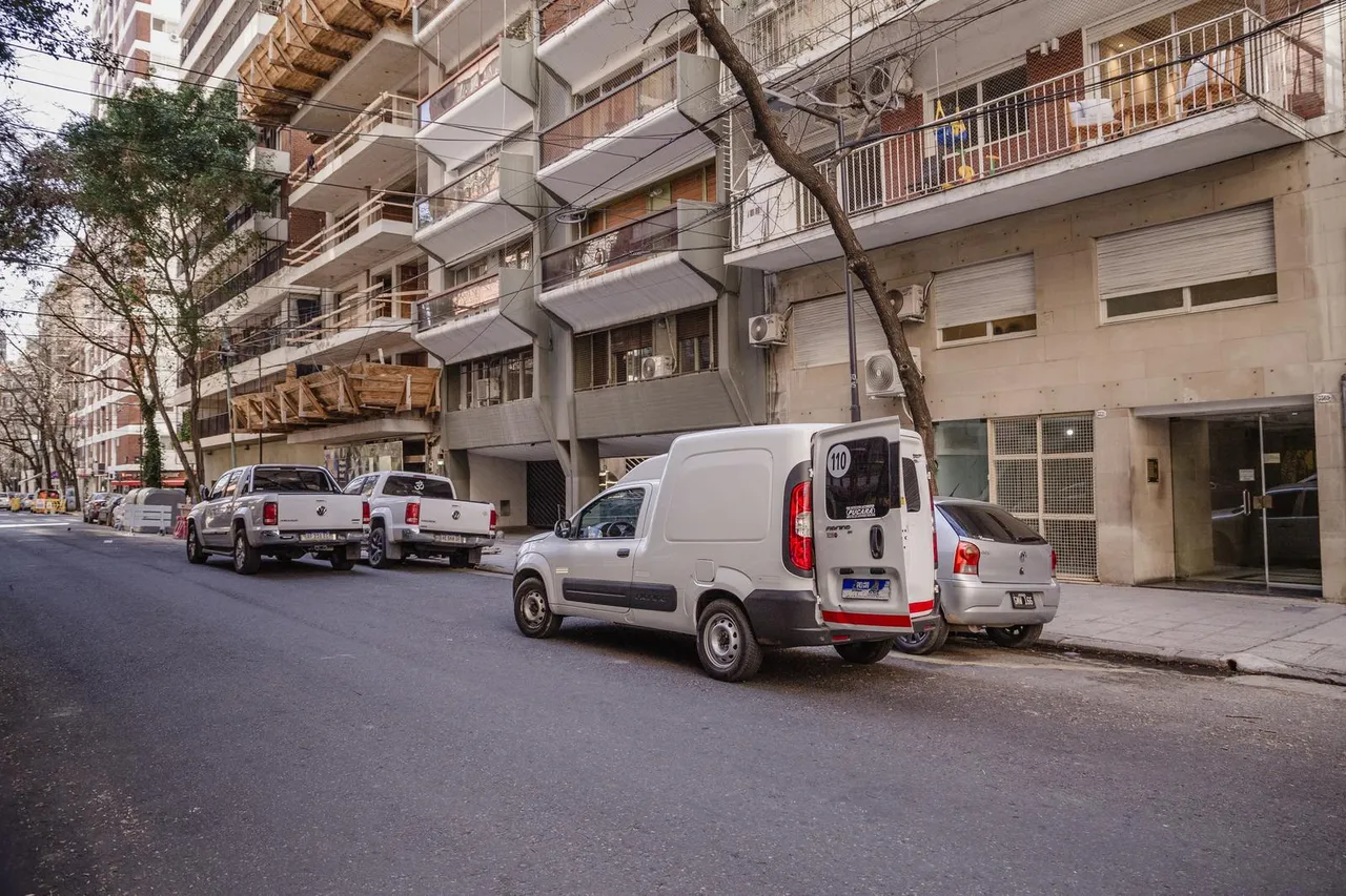 Departamento en Juan Francisco Segui al 3500