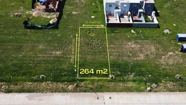 Terreno en Cuestas de Manantiales - Mza 128 L 33