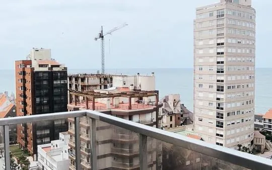 Departamento en Viamonte y Bolivar al 1200