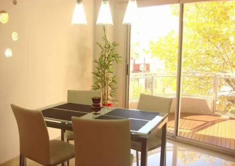 Departamento en Thompson al 400