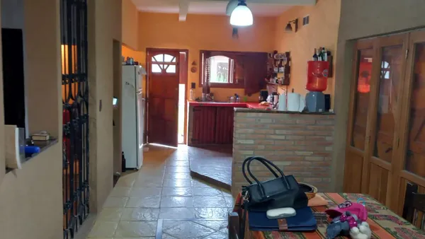 Casa en 137 al 800