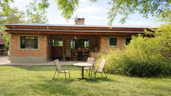 Casa en Francisco del Jesus Rodríguez S/N al 1000