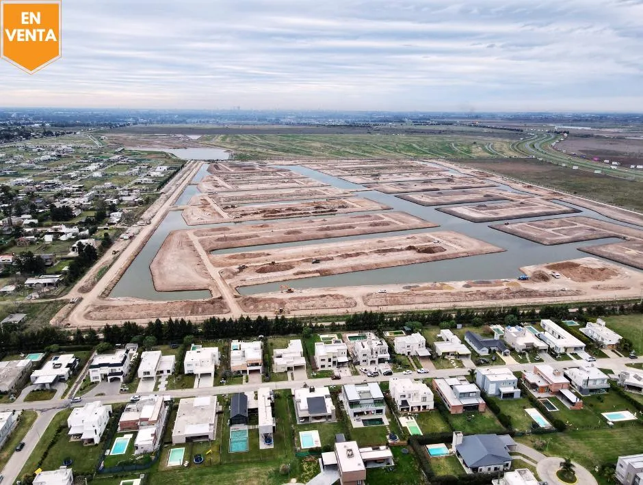 Terreno en Funes Lake