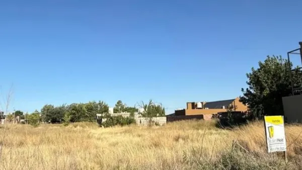 Terreno en Toscano sur al 600