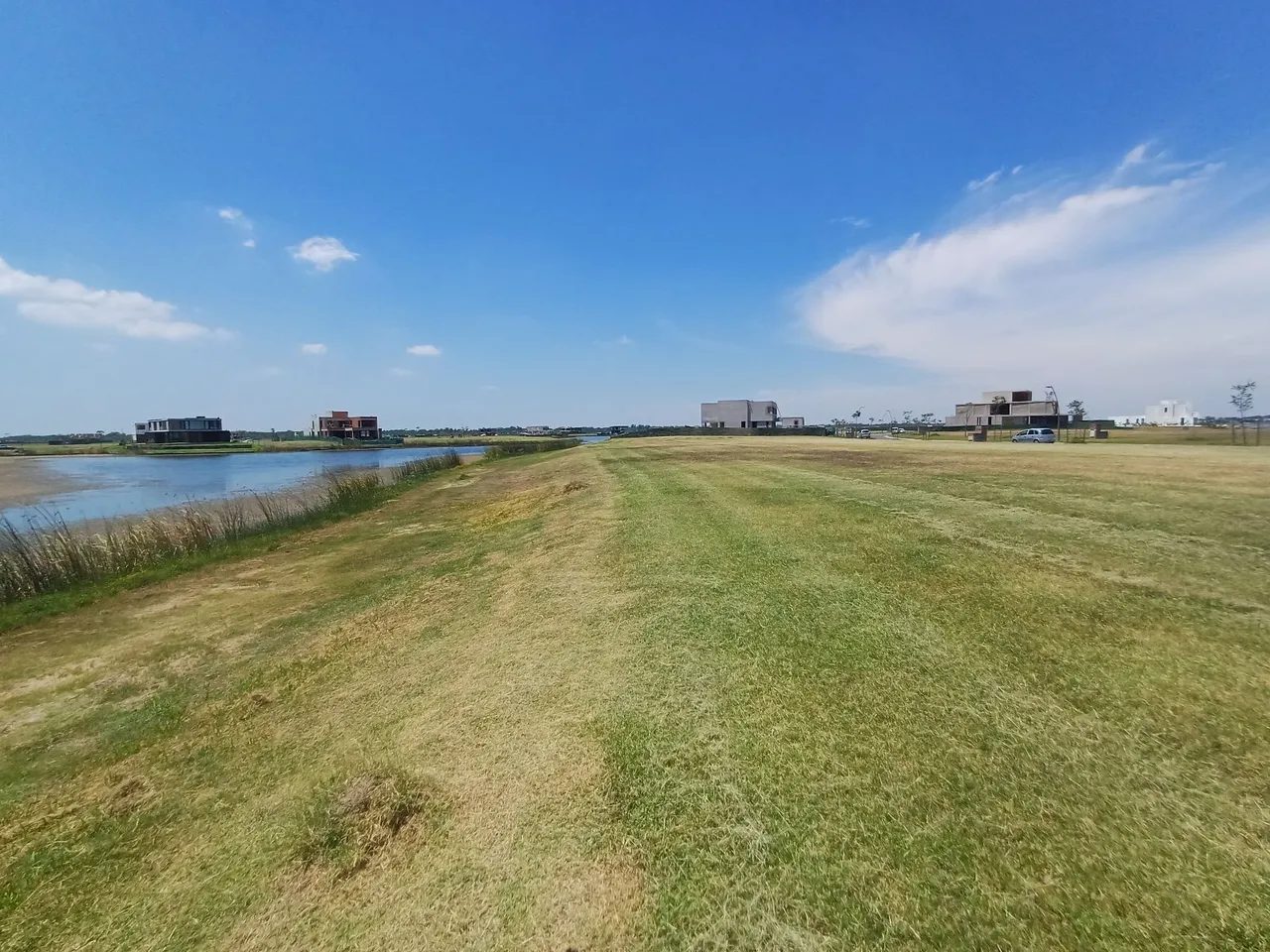Terreno en OPORTUNIDAD - LOTE AL AGUA BARRIO AMARRAS - PUERTOS DEL LAGO