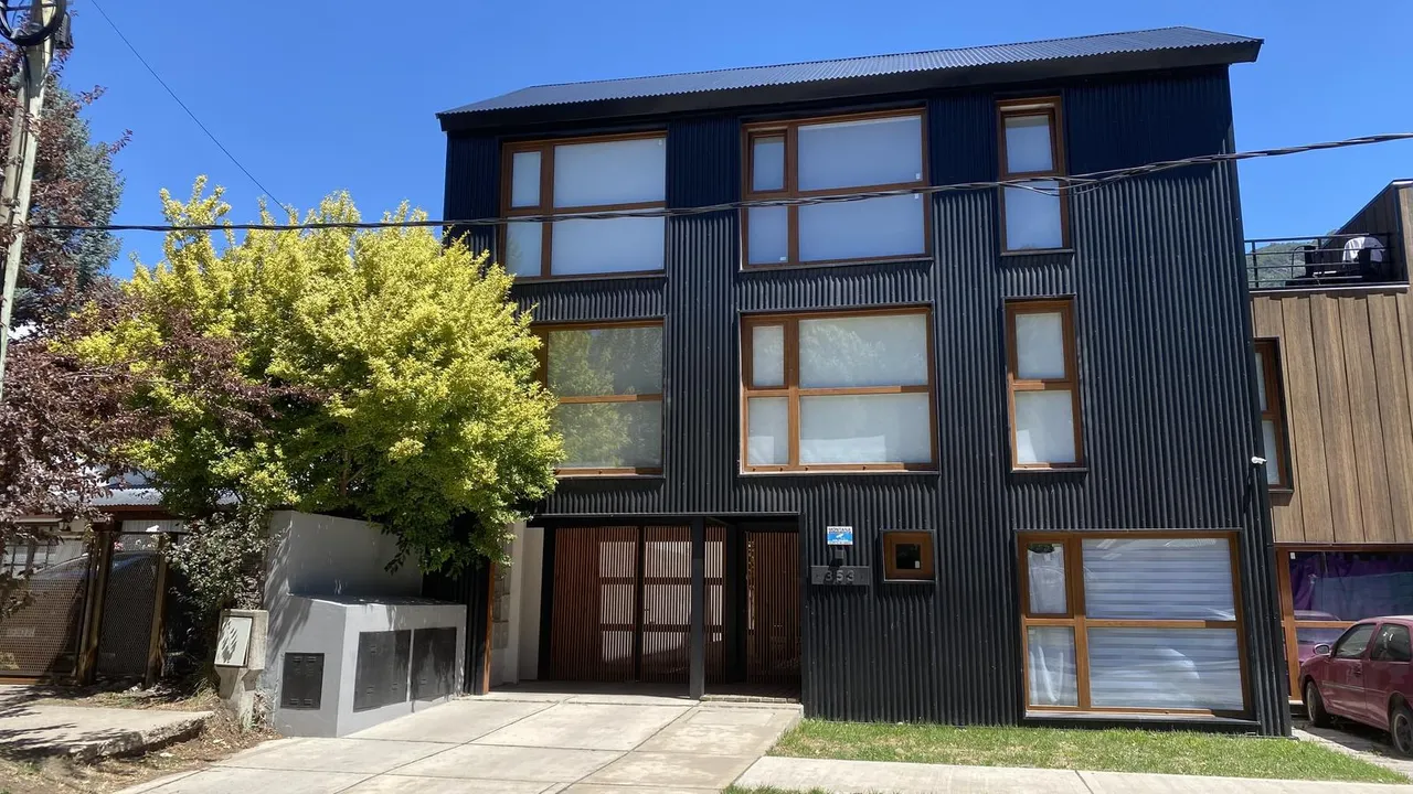 Departamento en Sarmiento al 300