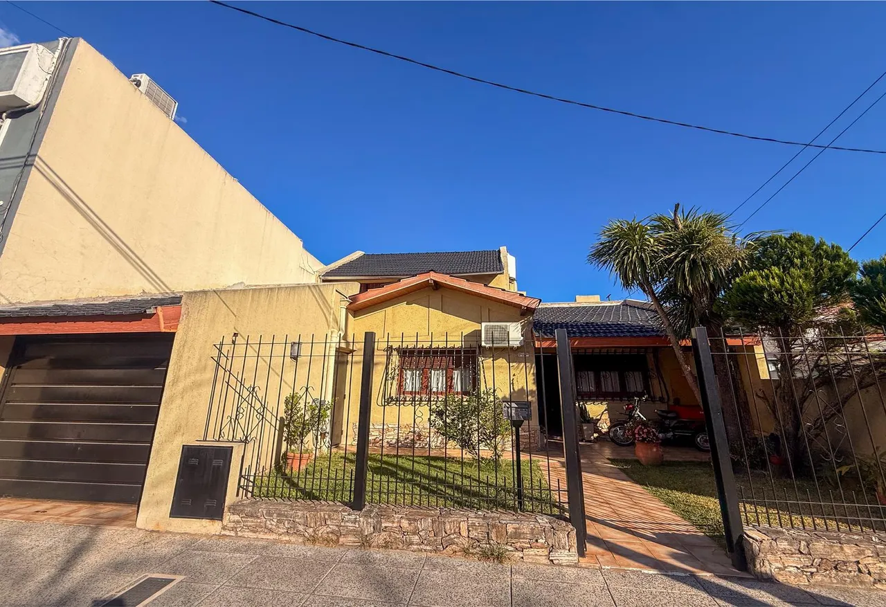 Casa en Eizaguirre al 300