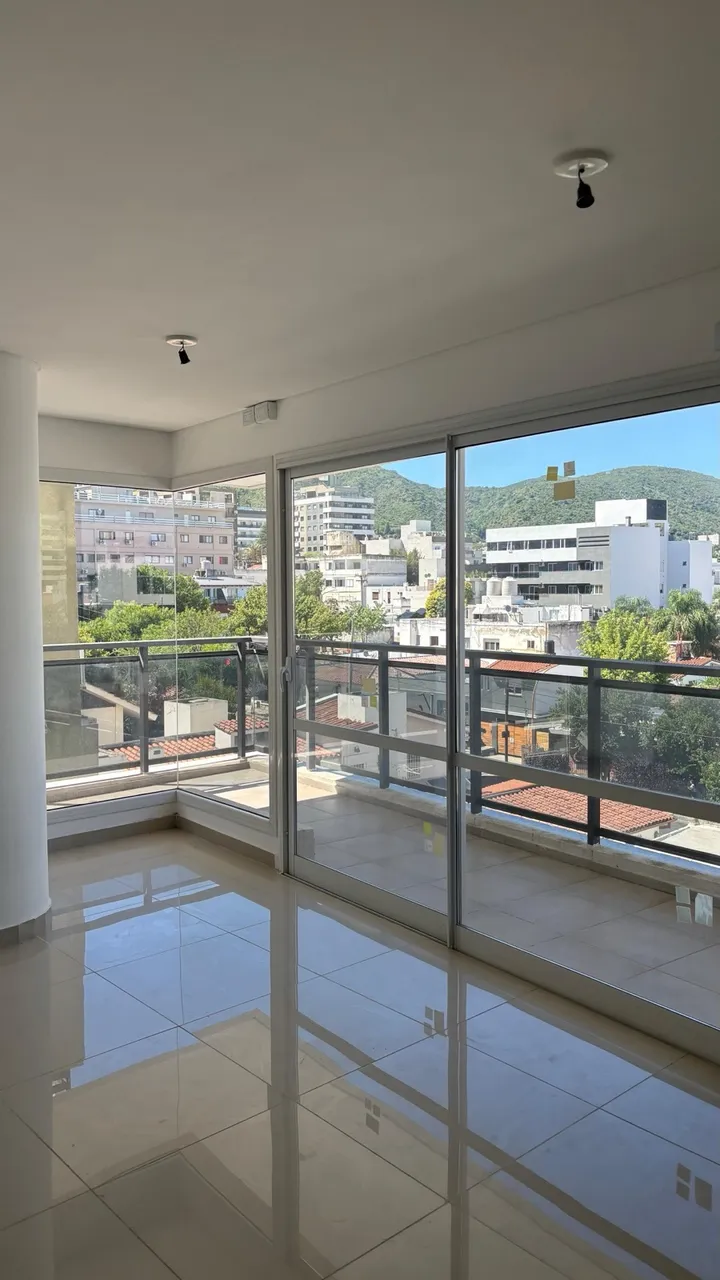 Departamento en Las Heras al 200
