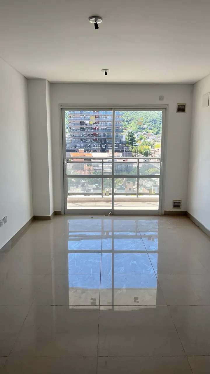 Departamento en Las Heras al 200