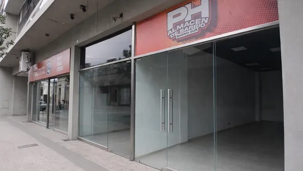 Local Comercial en Crisóstomo Álvarez al 700