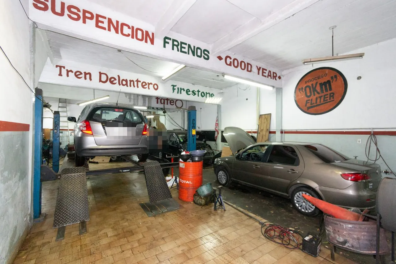 Local Comercial en Av De los Constituyentes al 1400