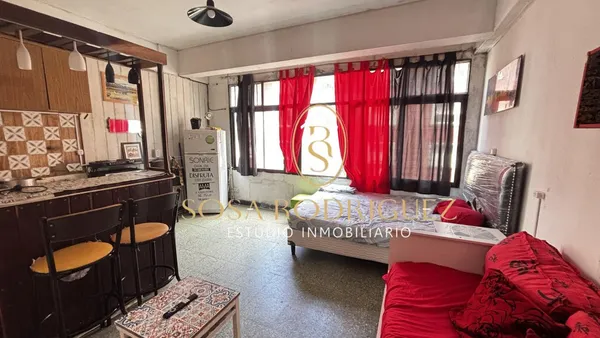 Departamento en rivadavia al 2300