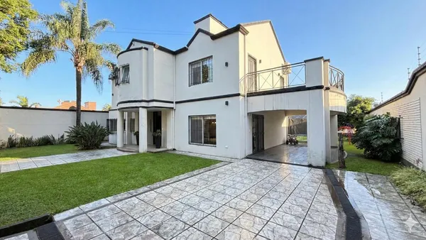 Casa en Av. Perón al 2500