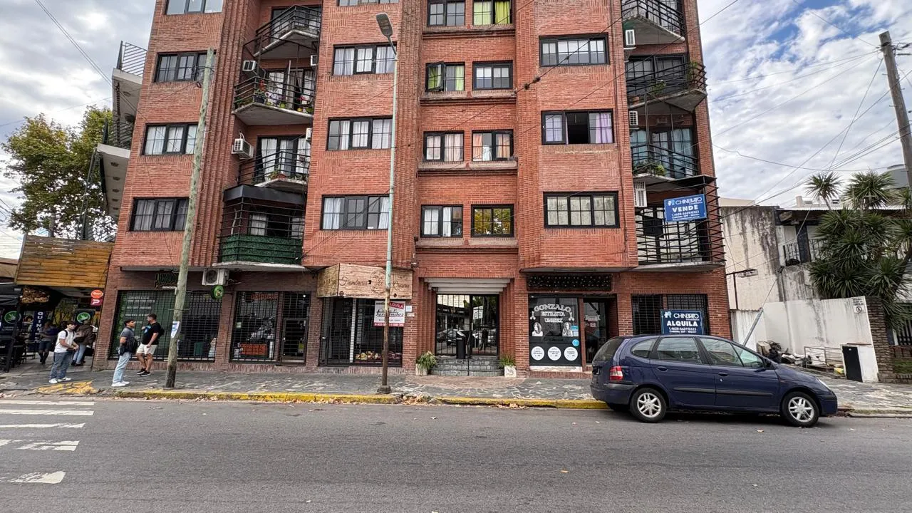 Local Comercial en Azcuenaga al 400