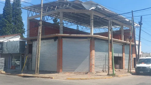 Local Comercial en Cristobal Colon y Roque Saenz Peña