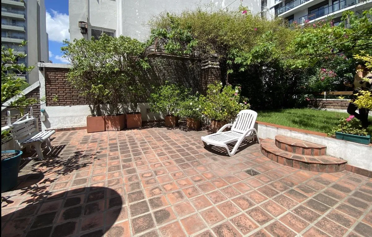 Casa en CASA 4 DOMITORIOS 2 COCHERAS PATIO JARDIN TERRAZA PARRILLA Pringles al 1200