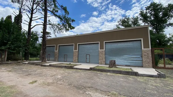 Local Comercial en Lisandro de La Torre al 4000
