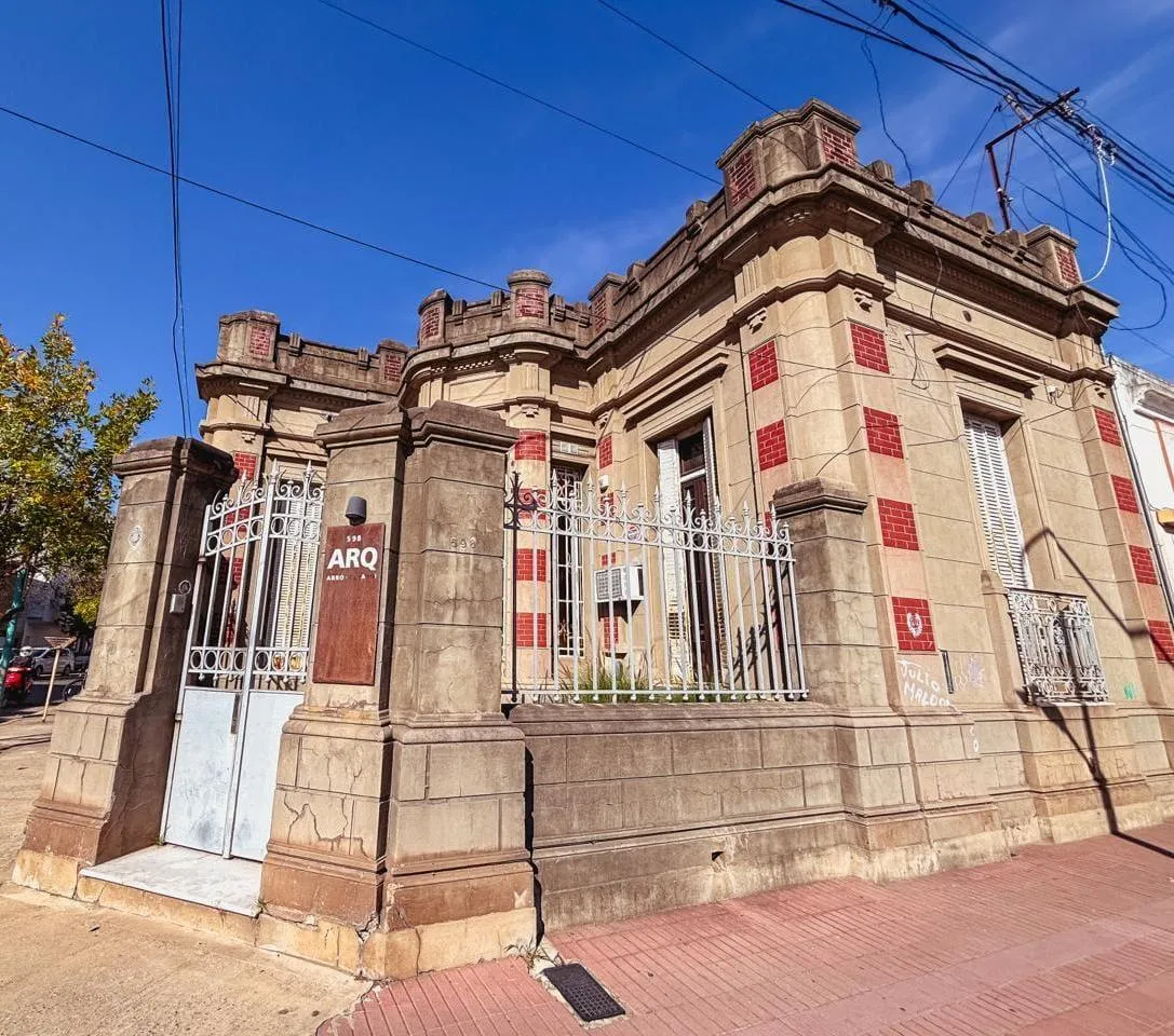 Casa en Bv Lehmann Esq Agustin Alvarez
